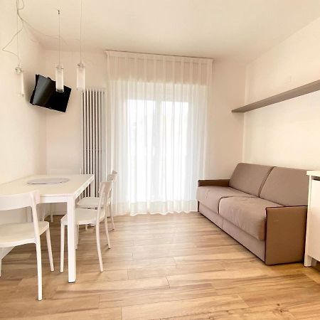 Appartamenti Cristina Carraro Immobiliare - Family Apartments Lido di Jesolo Eksteriør bilde