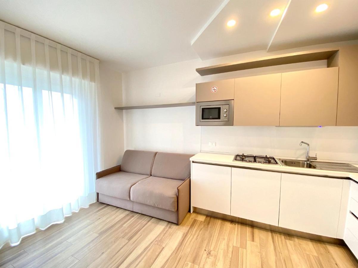 Appartamenti Cristina Carraro Immobiliare - Family Apartments Lido di Jesolo Eksteriør bilde