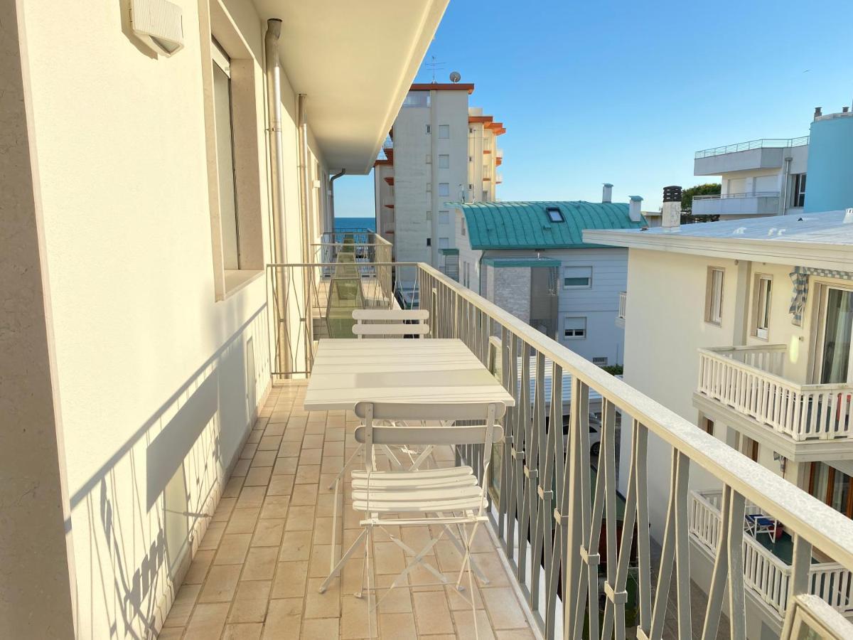 Appartamenti Cristina Carraro Immobiliare - Family Apartments Lido di Jesolo Eksteriør bilde
