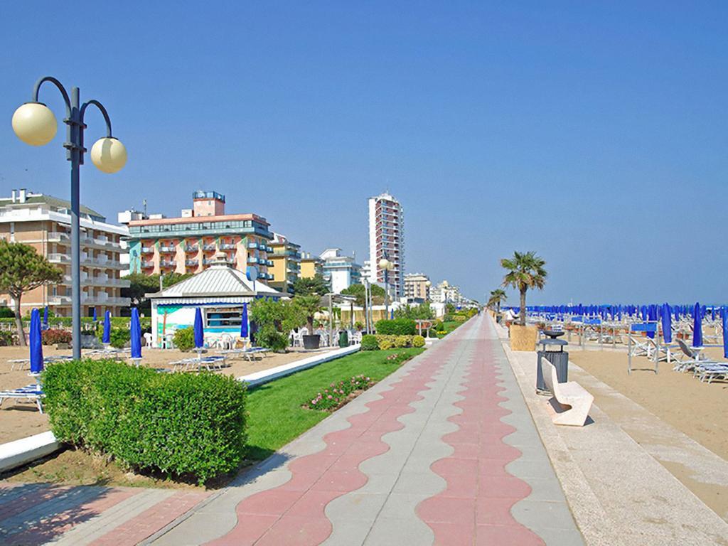 Appartamenti Cristina Carraro Immobiliare - Family Apartments Lido di Jesolo Eksteriør bilde